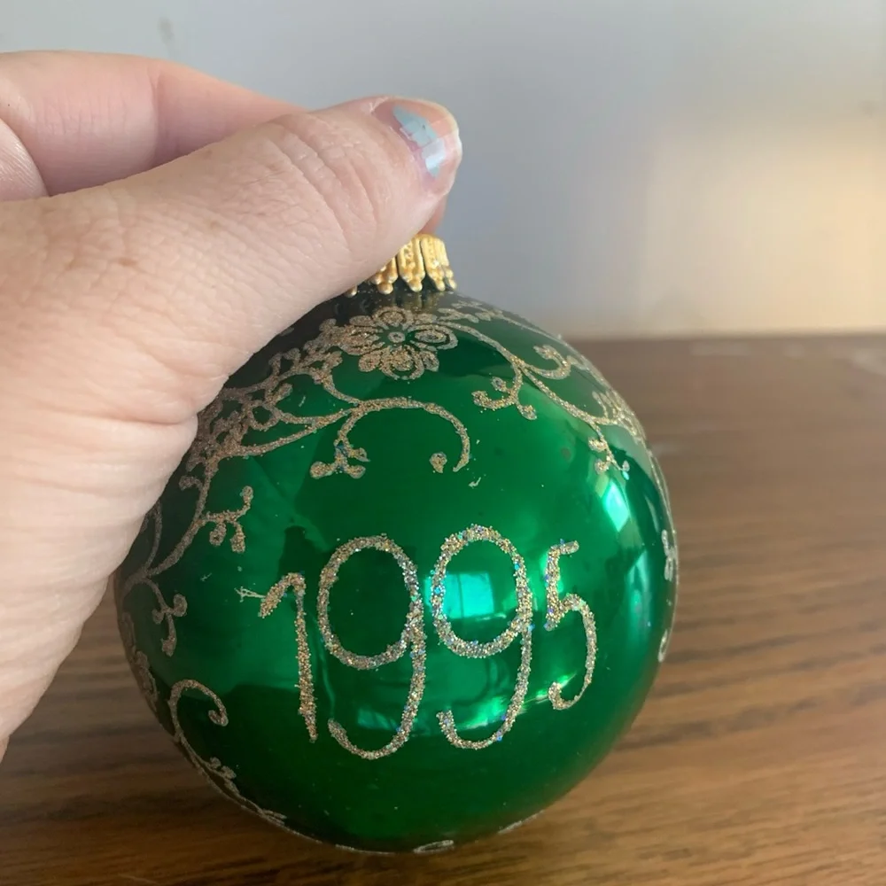 Vintage 1995 Santa Ornament
